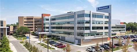 corewell health farmington hills hospital